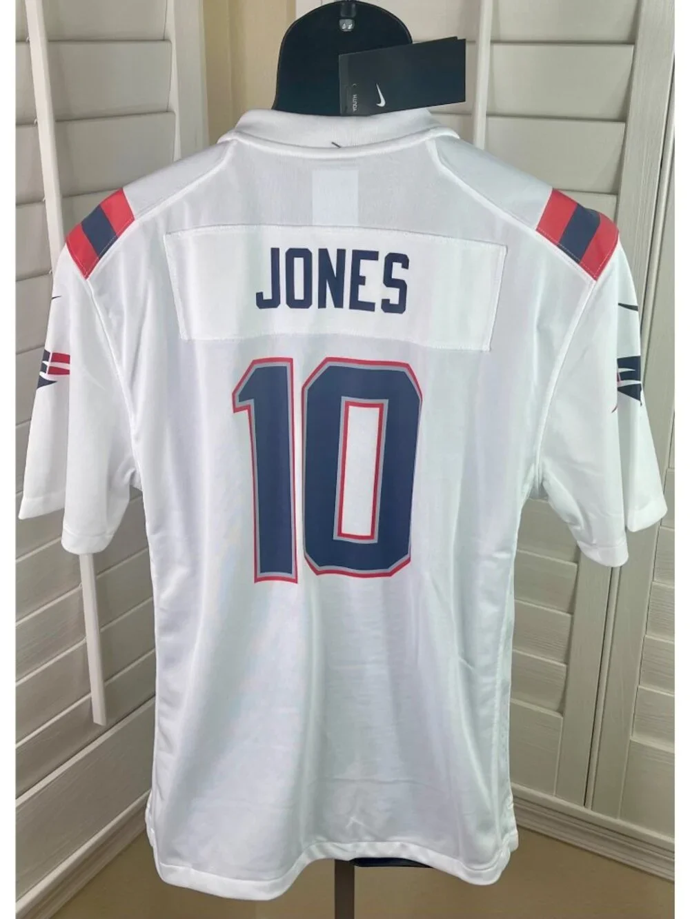 Nike NFL New England Patriots Mac Jones #10 White Football Jersey, Youth L 14/16
